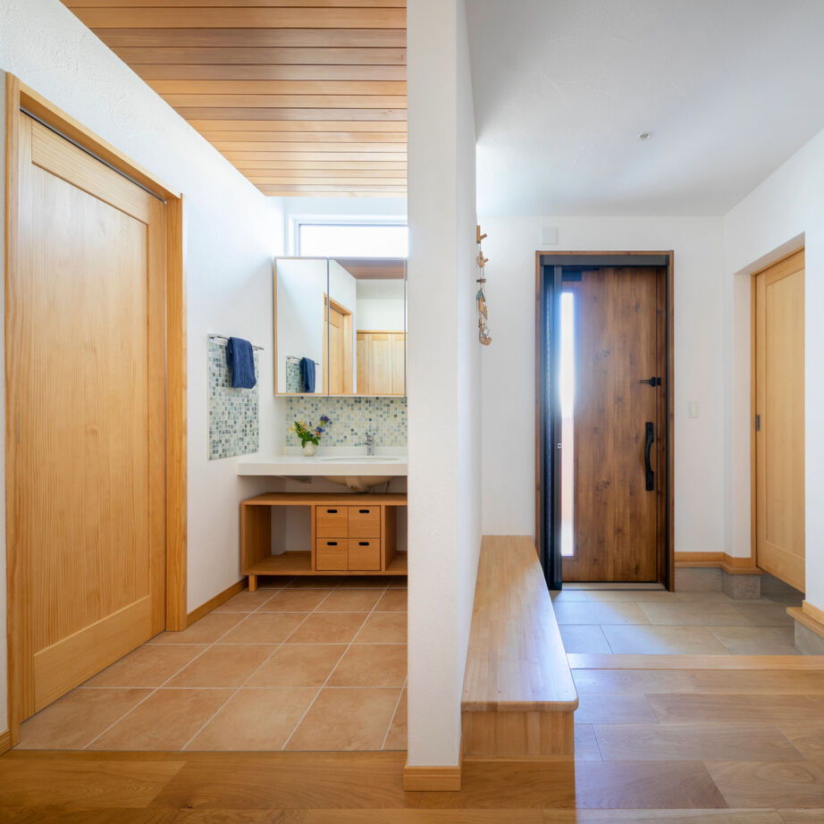 しのだ工務店 無垢材と漆喰の癒し。家事動線の効率化で家族との時間を満喫の建築実例画像3