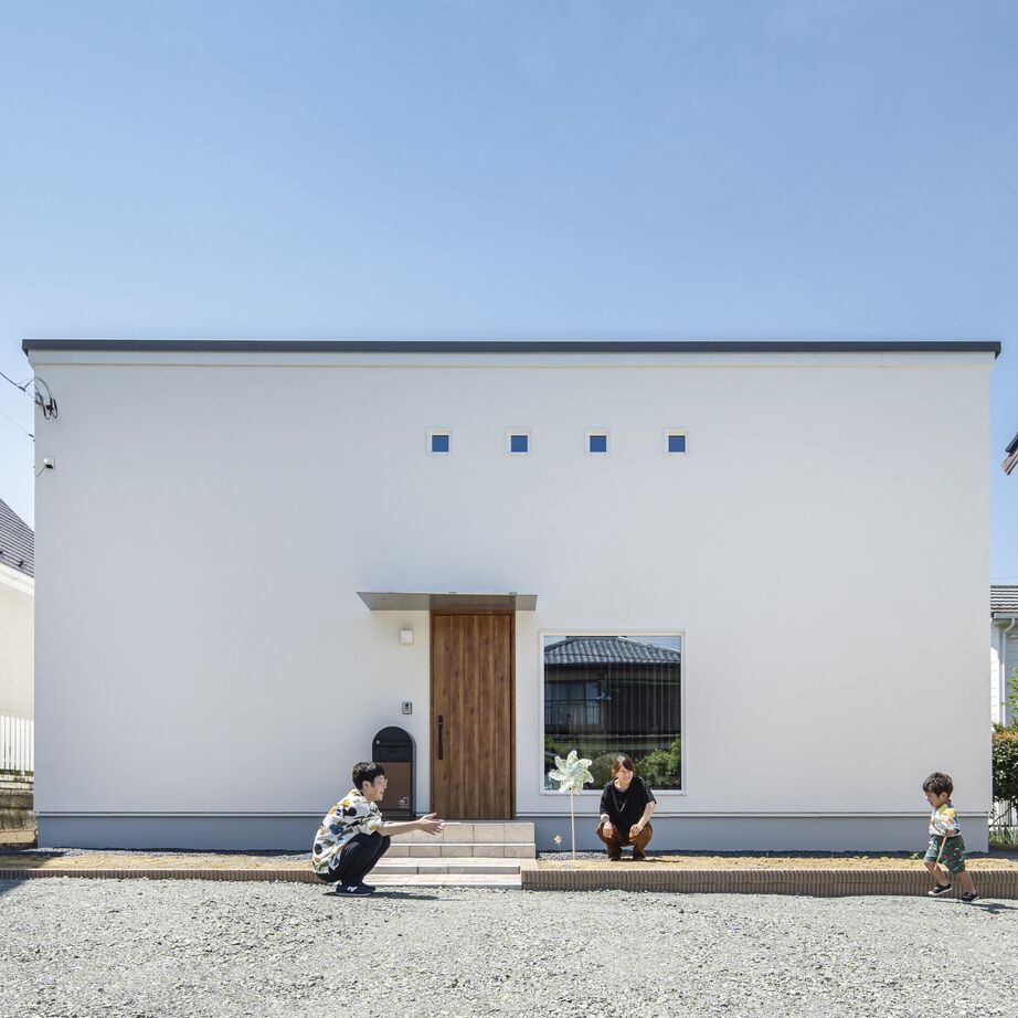 しのだ工務店 無垢材と漆喰の癒し。家事動線の効率化で家族との時間を満喫の建築実例画像