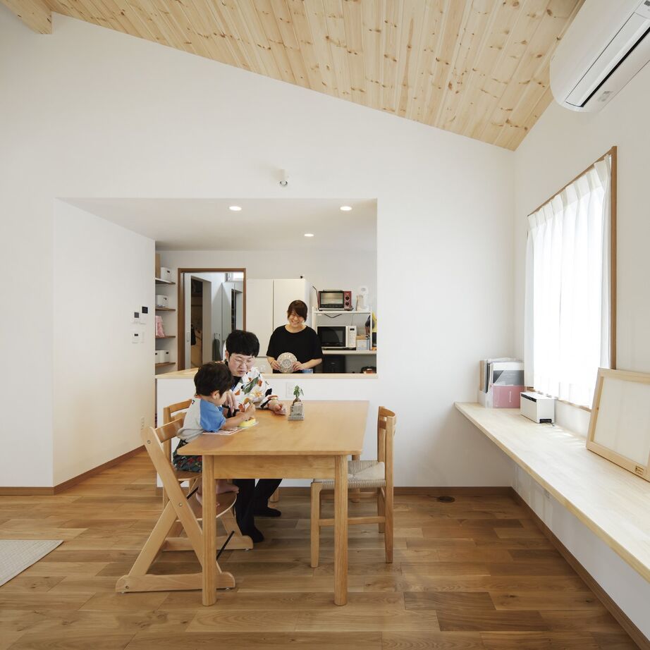 しのだ工務店 無垢材と漆喰の癒し。家事動線の効率化で家族との時間を満喫の建築実例画像3