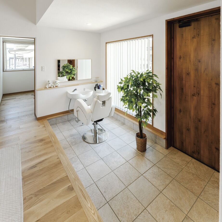 しのだ工務店 無垢材と漆喰の癒し。家事動線の効率化で家族との時間を満喫の建築実例画像4