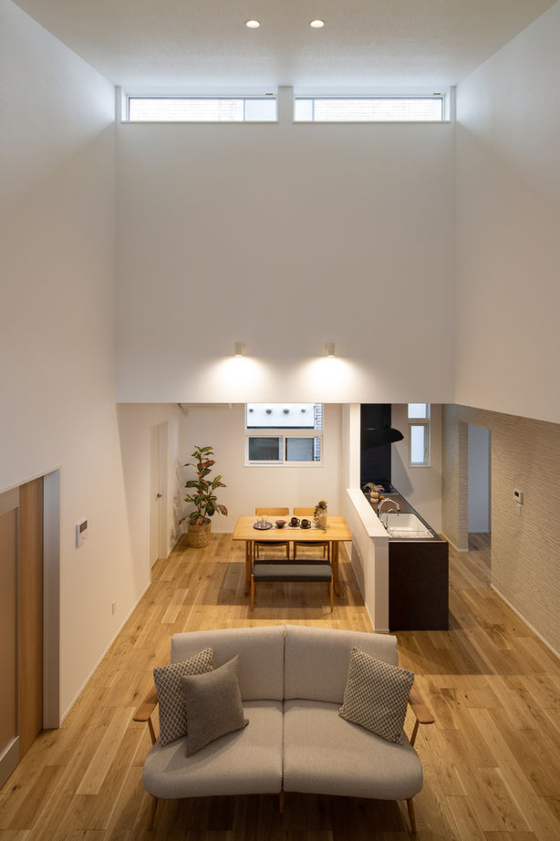 マイホームタナカ 【3LDK】縦横に伸びるスキップフロアの開放感と、和モダンの意匠が融合、素敵なイマドキ平屋の住まいの建築実例画像4