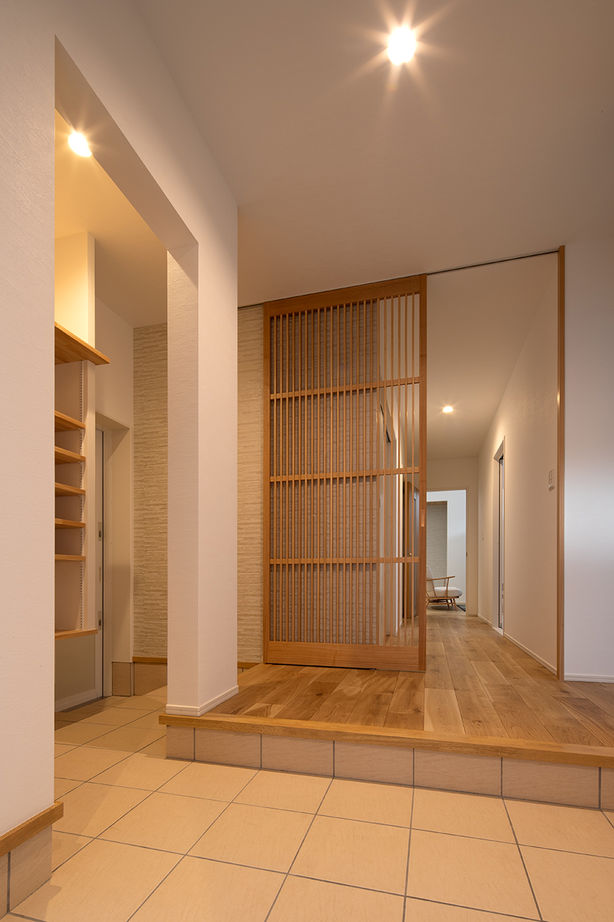 マイホームタナカ 【3LDK】縦横に伸びるスキップフロアの開放感と、和モダンの意匠が融合、素敵なイマドキ平屋の住まいの建築実例画像8