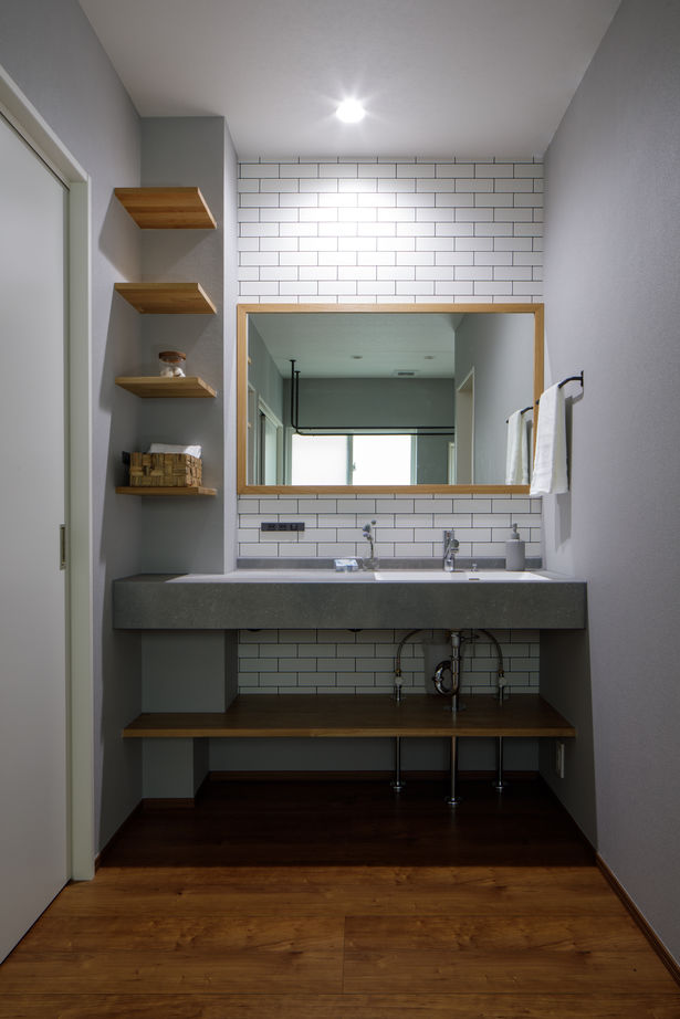 マイホームタナカ 家族の生活動線と収納力が両立したインダストリアルハウスの建築実例画像5