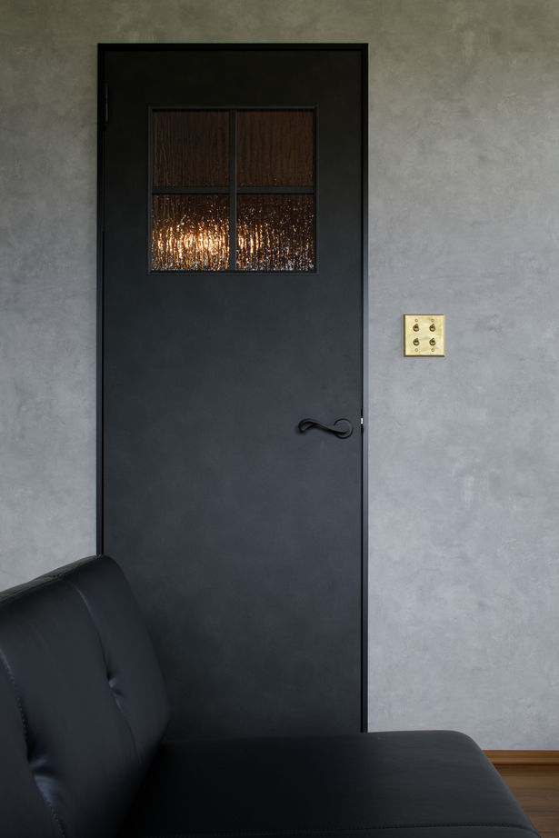 マイホームタナカ 家族の生活動線と収納力が両立したインダストリアルハウスの建築実例画像6