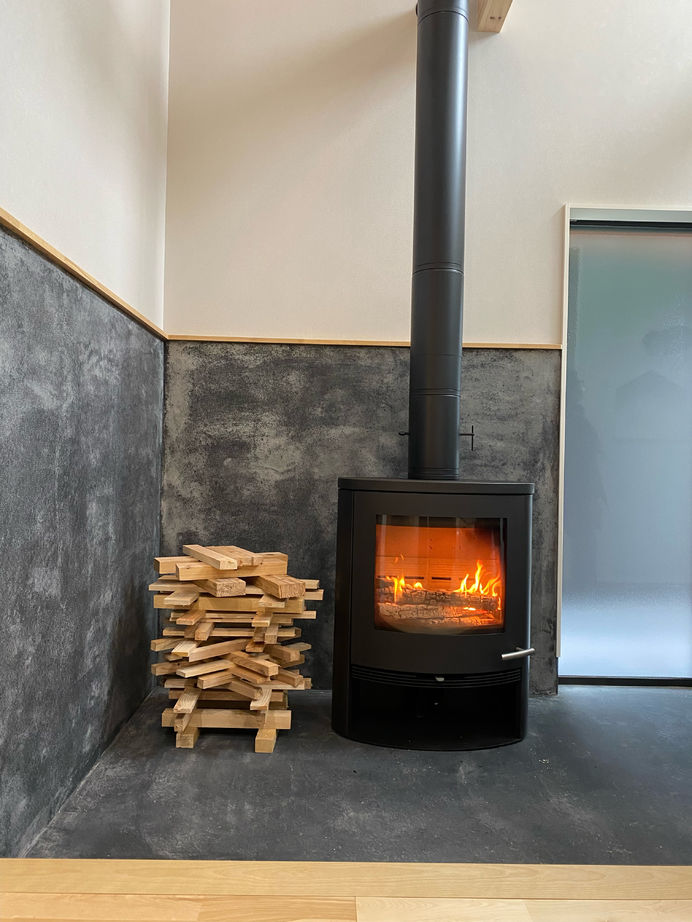 マイホームタナカ 薪ストーブと暮らす家の建築実例画像2