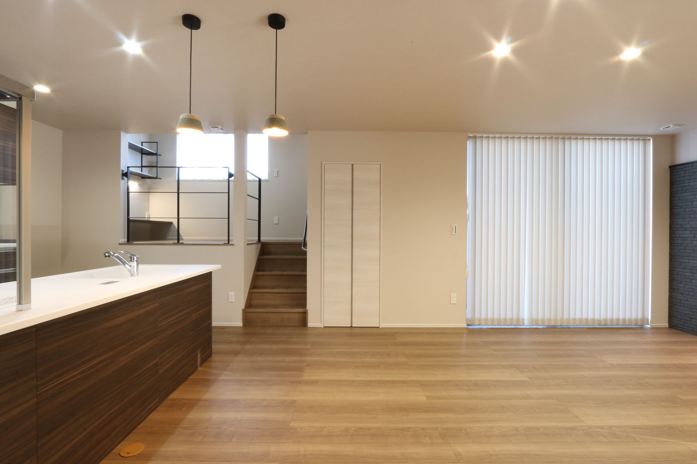 マイホームタナカ 「ただいま」の瞬間から心地良い。寛ぎの空間と快適動線が共存する家の建築実例画像2