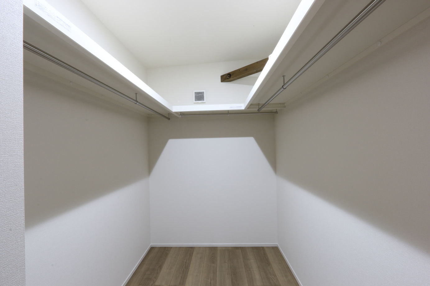 マイホームタナカ 「ただいま」の瞬間から心地良い。寛ぎの空間と快適動線が共存する家の建築実例画像8