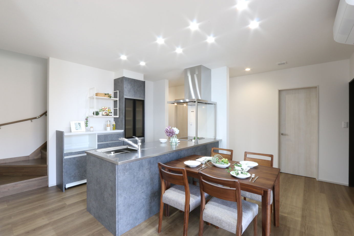 マイホームタナカ 「和」と「洋」が調和した平屋の建築実例画像4