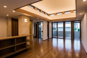 アルファホーム／オーガニックハウス新潟 フランク・ロイド・ライトの建築思想を忠実に表現したゴージャスモダンな平屋住宅の建築実例画像2