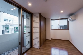 アルファホーム／オーガニックハウス新潟 フランク・ロイド・ライトの建築思想を忠実に表現したゴージャスモダンな平屋住宅の建築実例画像5