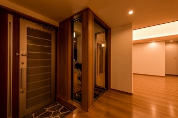 アルファホーム／オーガニックハウス新潟 フランク・ロイド・ライトの建築思想を忠実に表現したゴージャスモダンな平屋住宅の建築実例画像7