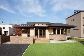 アルファホーム／オーガニックハウス新潟 モダンで優雅かつ上品なデザインの美しい平屋住宅の建築実例画像2