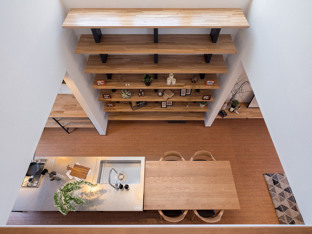 アルファホーム／オーガニックハウス新潟 街並みや環境に溶け込む美しい外観。流れるような空間の広がりと、緩急に富む空間演出で快適に暮らす家の建築実例画像4