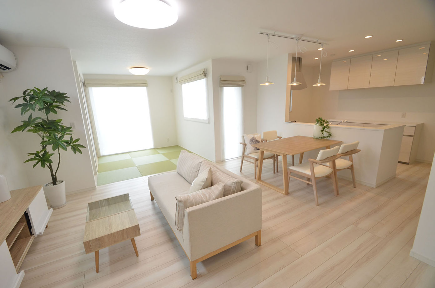 ジブンハウス 【本体価格1130万円／4LDK／1階和室あり／30坪台／間取図有】北欧デザイン×シンプルモダンの建築実例画像4