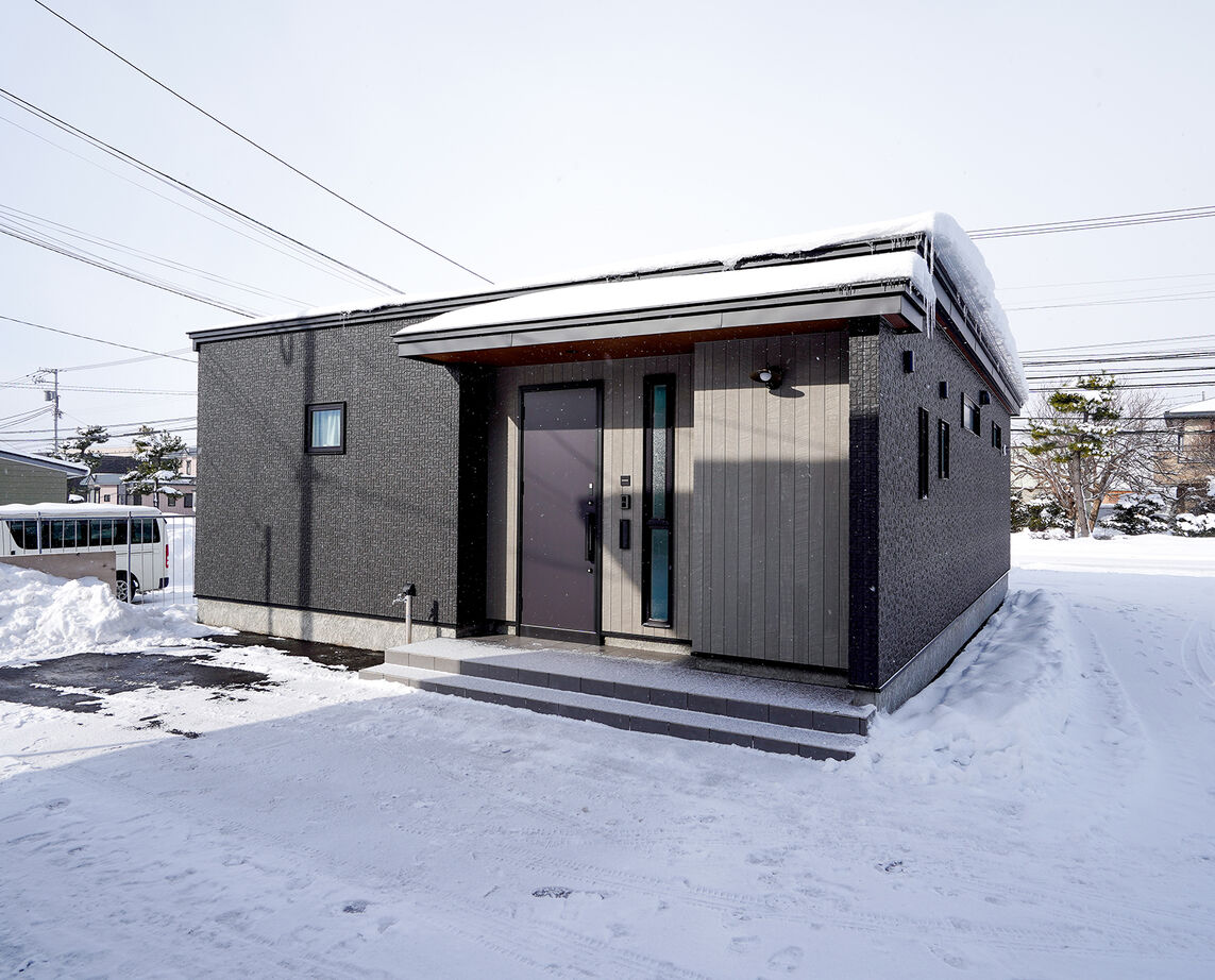 ジブンハウス 【平屋／寒冷地仕様／3LDK／ふたり暮らし／趣味部屋】こだわりアレンジで叶えた自分にピッタリの家の建築実例画像2