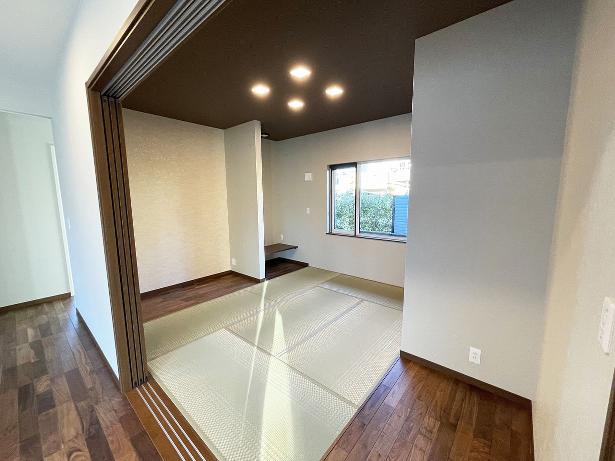 スマトチ <甲府市｜無垢材｜4人家族>ゆったりとしたLDKを中心に、ワンフロアで暮らしやすさを実現した平屋住宅の建築実例画像4