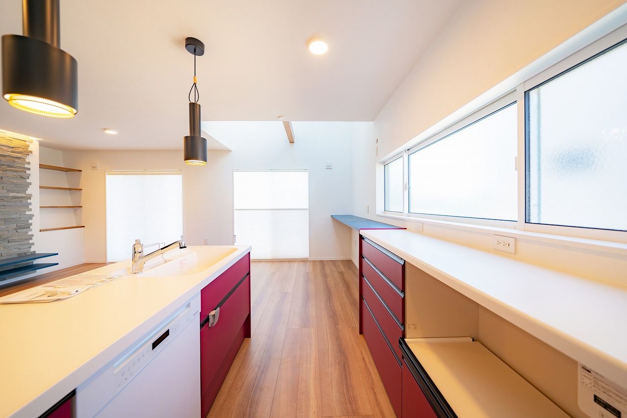 スマトチ <甲府市｜24坪｜3LDK>家族のライフスタイルをカタチに！個性的な外観が印象的なコンパクト住宅の建築実例画像3