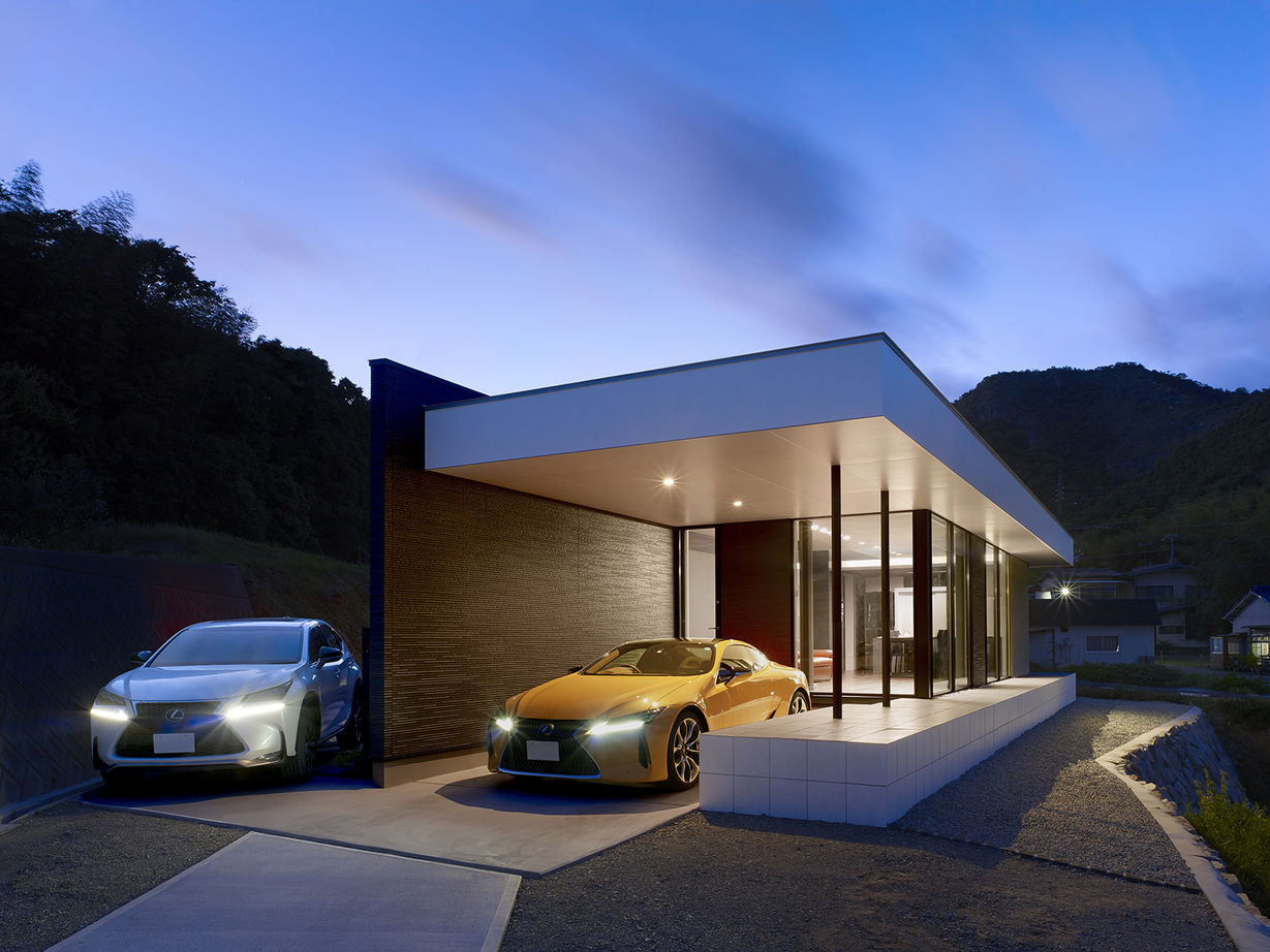 RIPARO 【3000万円台】神社への参道のたもと、静寂の中で存在感を放つ家の建築実例画像