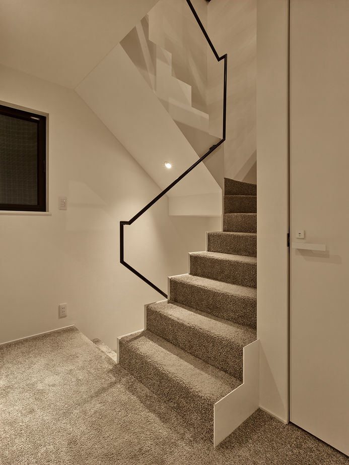 RIPARO 建築デザイナーと実施設計のコラボで、デザインも機能も納得の３階建て二世帯住宅にの建築実例画像12