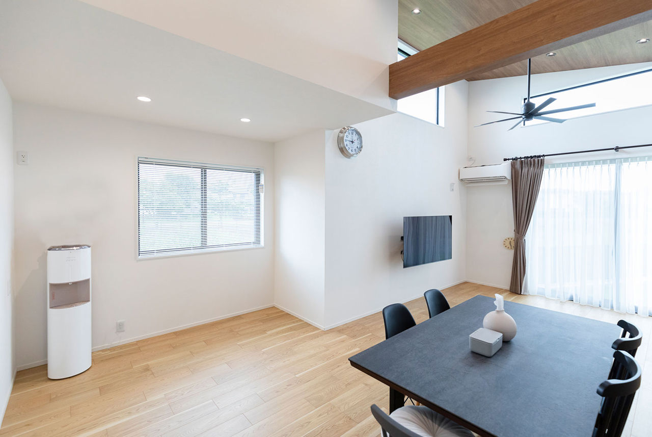 東栄住宅（YUTO-IE） 【平屋／延床28坪／間取図有】「自然体で生きられるのがいい」。ヒュッゲな暮らしを楽しむ平屋の建築実例画像2