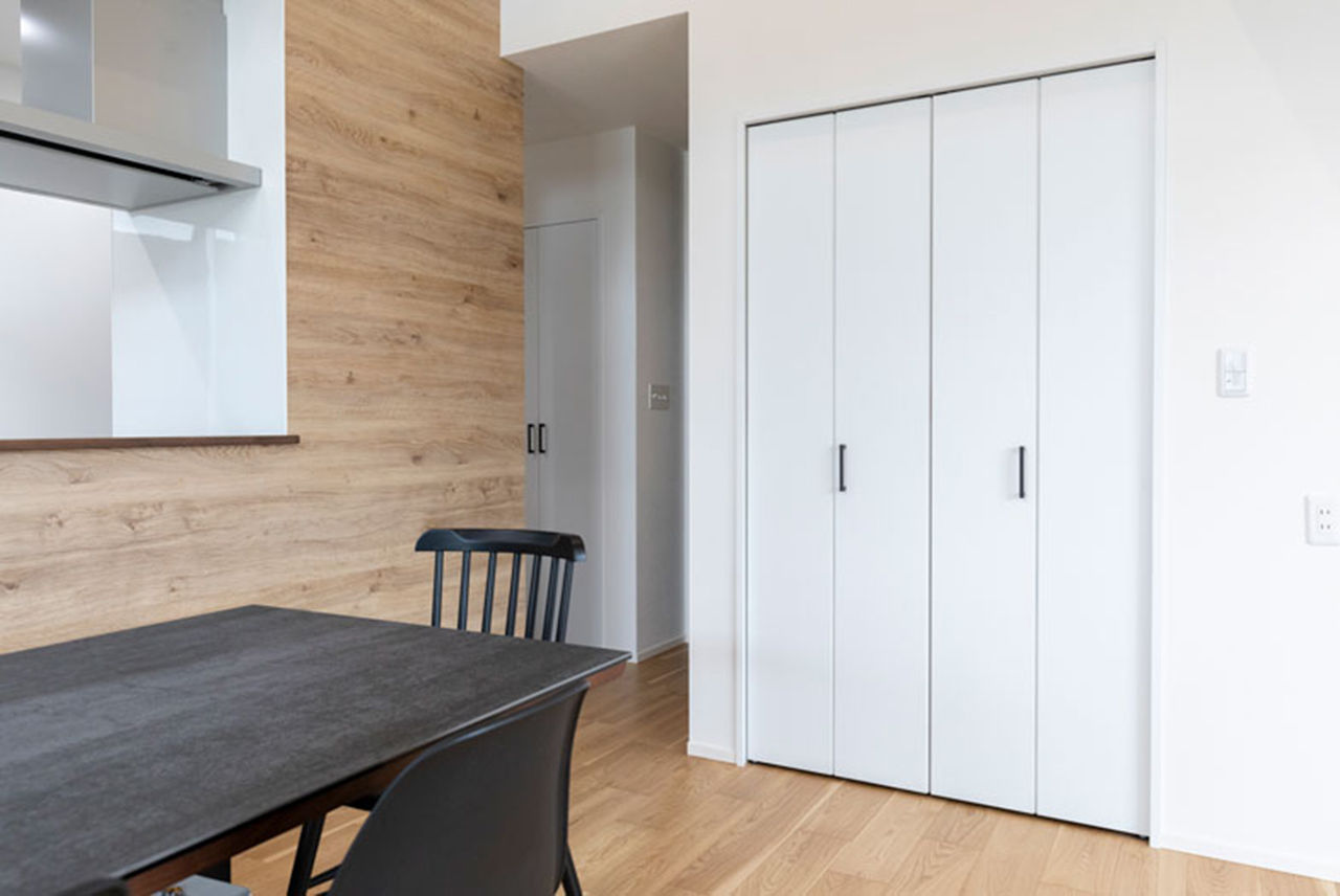 東栄住宅（YUTO-IE） 【平屋／延床28坪／間取図有】「自然体で生きられるのがいい」。ヒュッゲな暮らしを楽しむ平屋の建築実例画像5