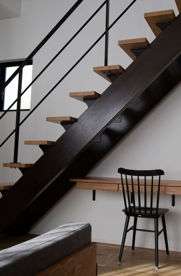 東栄住宅（YUTO-IE） 【延床32.5坪／間取図有】光を採り入れる中庭や2階バルコニーで明るく、心地よく暮らせる家の建築実例画像5