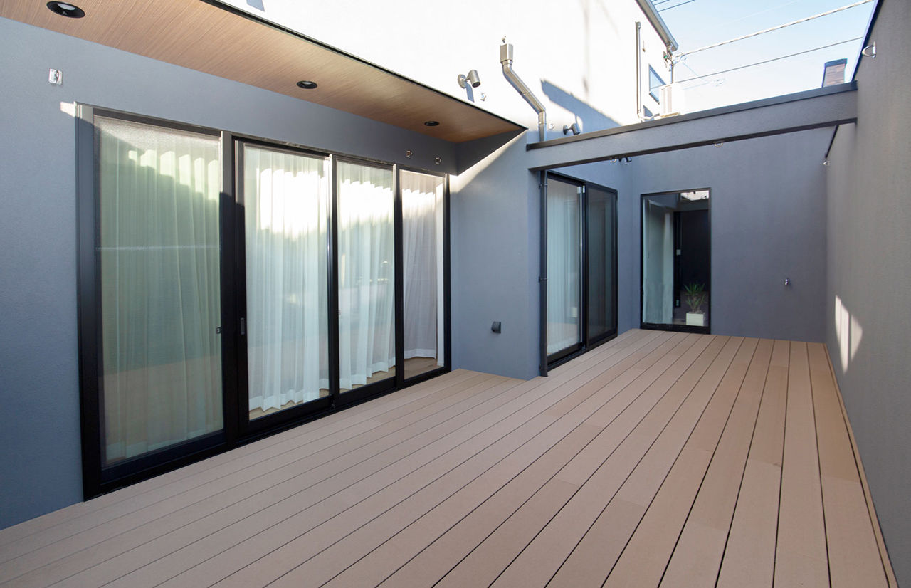 東栄住宅（YUTO-IE） 【延床32.5坪／間取図有】光を採り入れる中庭や2階バルコニーで明るく、心地よく暮らせる家の建築実例画像9