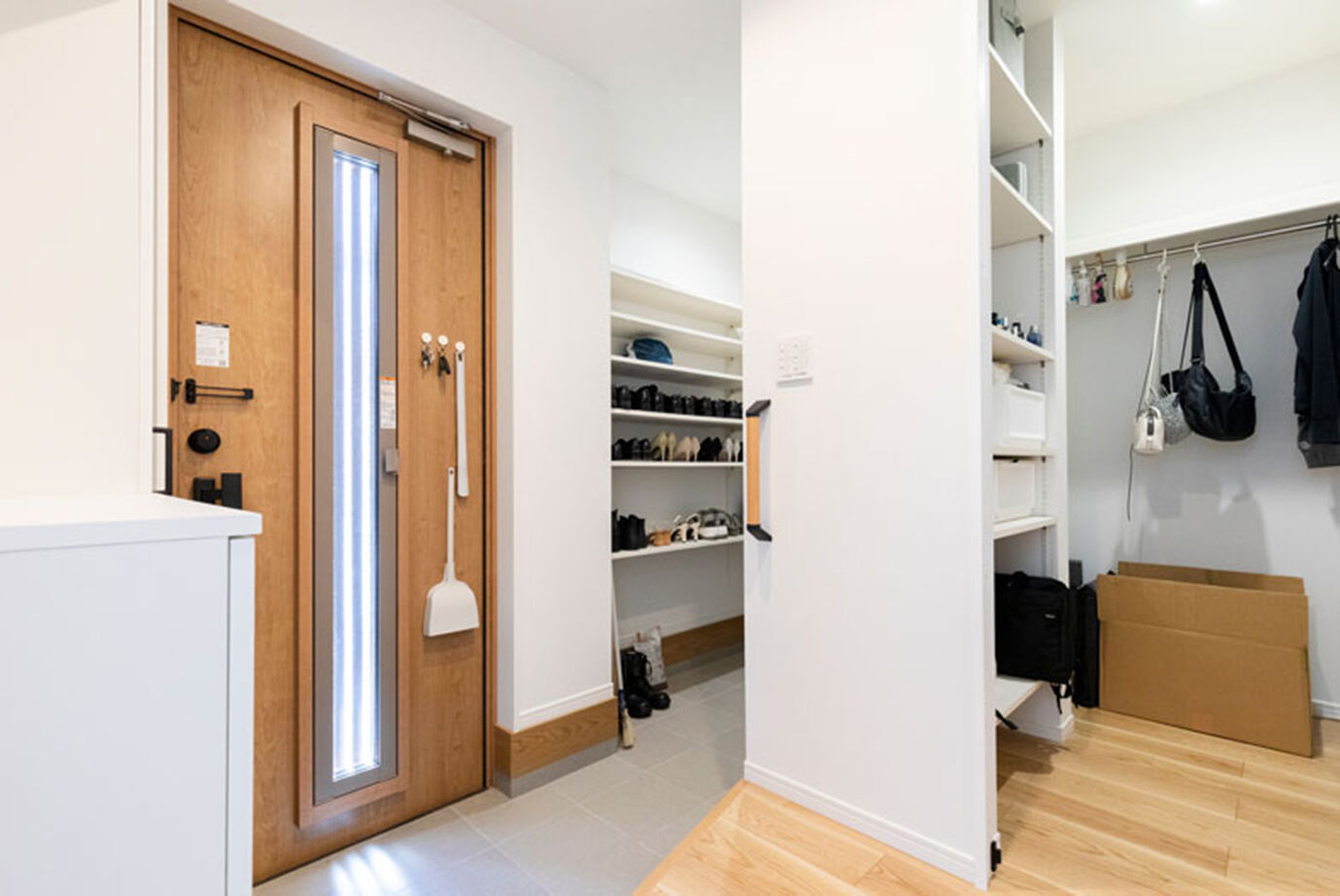 東栄住宅（YUTO-IE） 【延床31.8坪／家事動線／収納／間取図】自分たちのライフスタイルに合わせ、使いやすさにこだわった住まいの建築実例画像18