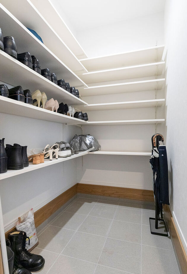 東栄住宅（YUTO-IE） 【延床31.8坪／家事動線／収納／間取図】自分たちのライフスタイルに合わせ、使いやすさにこだわった住まいの建築実例画像20