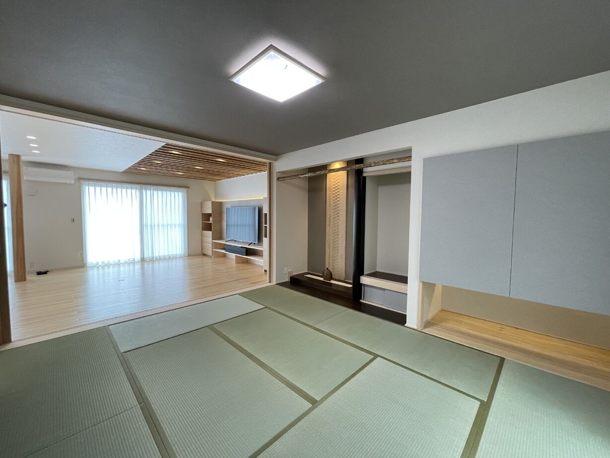 溝田建築設計 家族の集いを中心に据えた、木と光が織りなす開放感あふれる邸宅の建築実例画像4