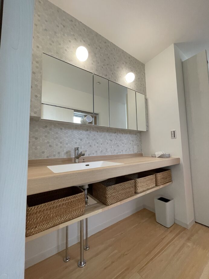 溝田建築設計 家族の集いを中心に据えた、木と光が織りなす開放感あふれる邸宅の建築実例画像7