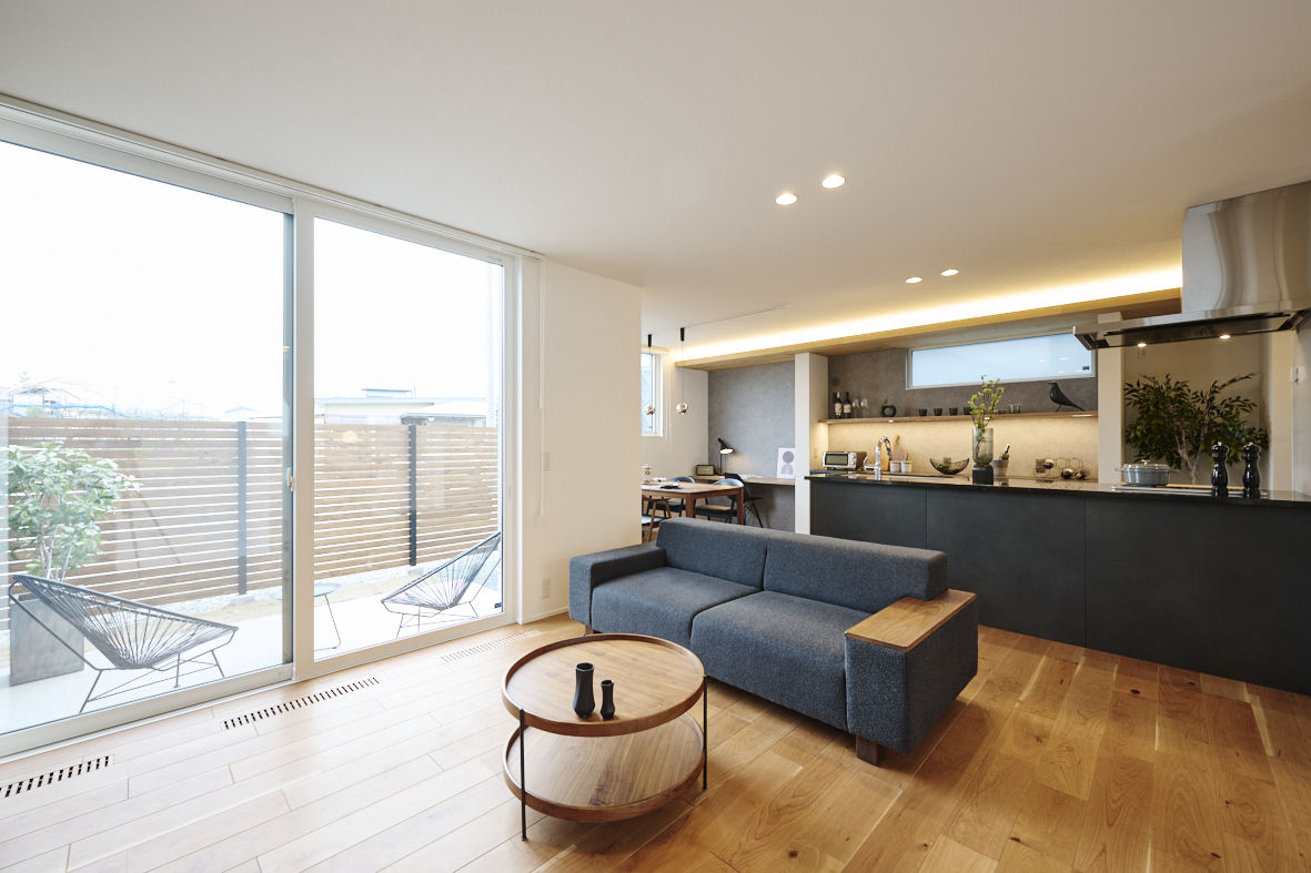 ハウスデザイン建築設計事務所 【2500～2999万円／天童市／家事ラク動線】中庭を囲むグレーモダンの建築実例画像2