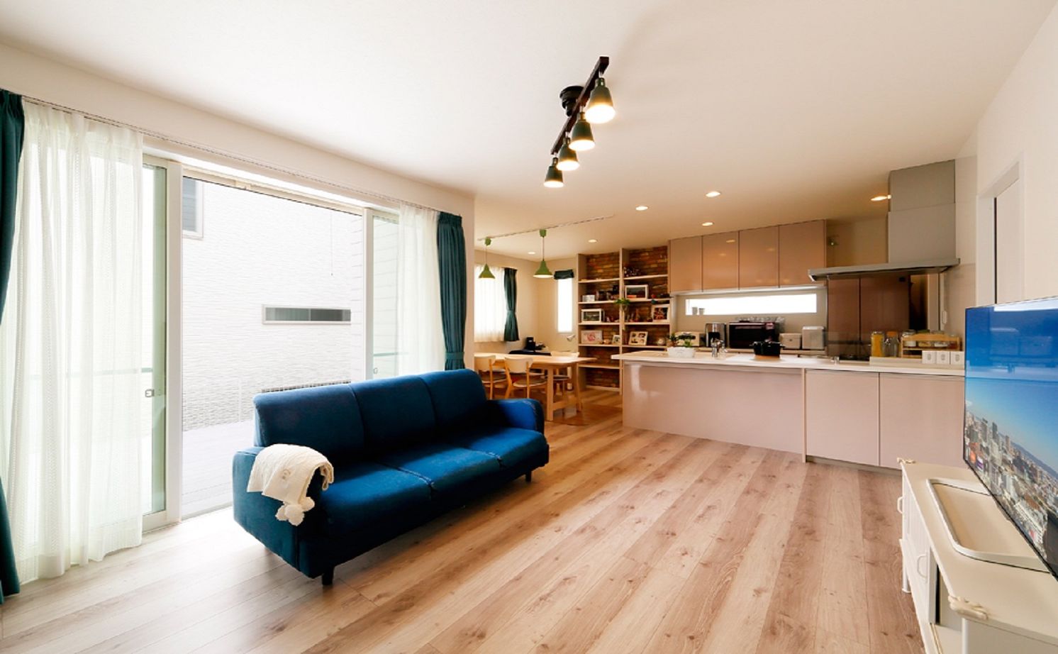 協栄ホーム　奈良店 トータル予算3500万円!30代子育て世代に嬉しい、実家に近く開放感のある家【奈良/1000万円台/40坪/間取り】の建築実例画像4