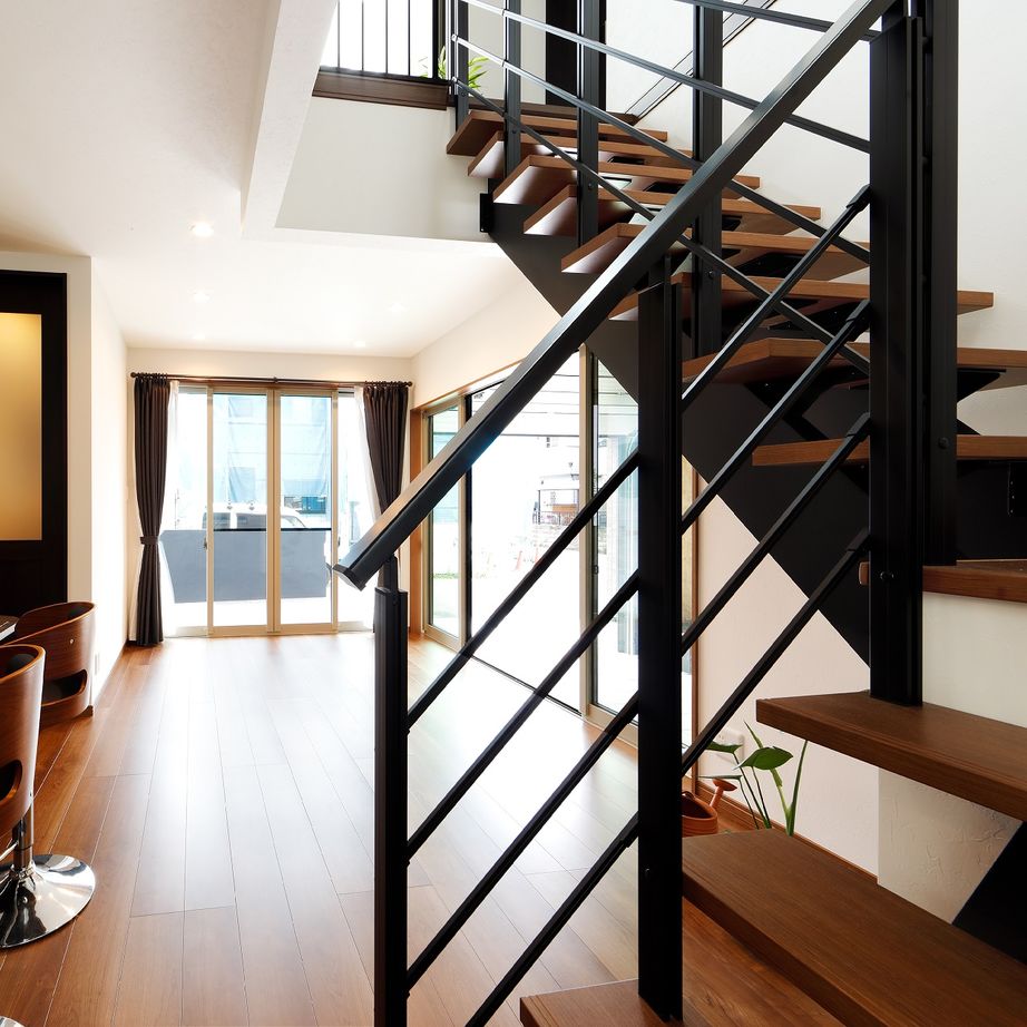 協栄ホーム　奈良店 【施工床35.05坪・香芝】男のロマンを掻き立てる隠れ家のような趣味空間＆ホームBARがある家の建築実例画像4