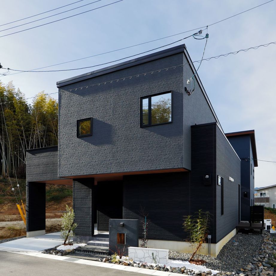 協栄ホーム　奈良店 【奈良県北葛城郡】災害に強い家を土地から。Cool＆Modernな、大人カッコイイ家の建築実例画像