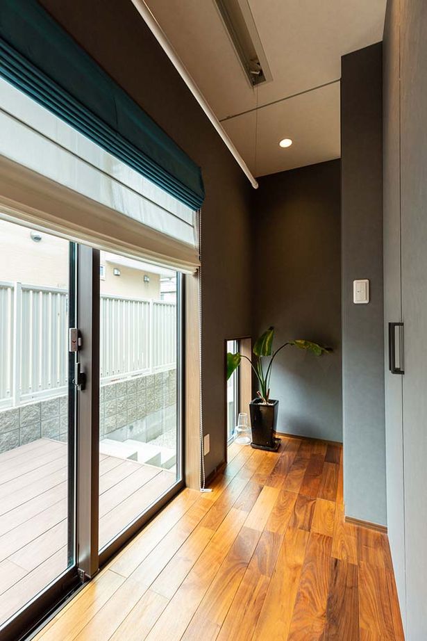 谷川建設 【無垢材／暖炉／スキップフロア】ビンテージの家具が映えるデザイン＆家族がつながる空間設計の建築実例画像14