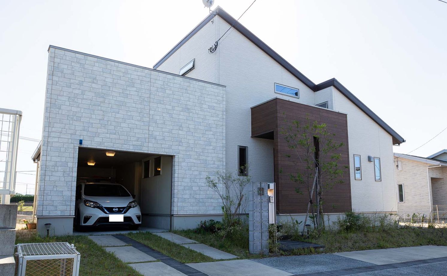 谷川建設 【無垢材／吹き抜け／ビルトインガレージ】自由設計で手に入れた”おひとりさま”マイホームの建築実例画像13