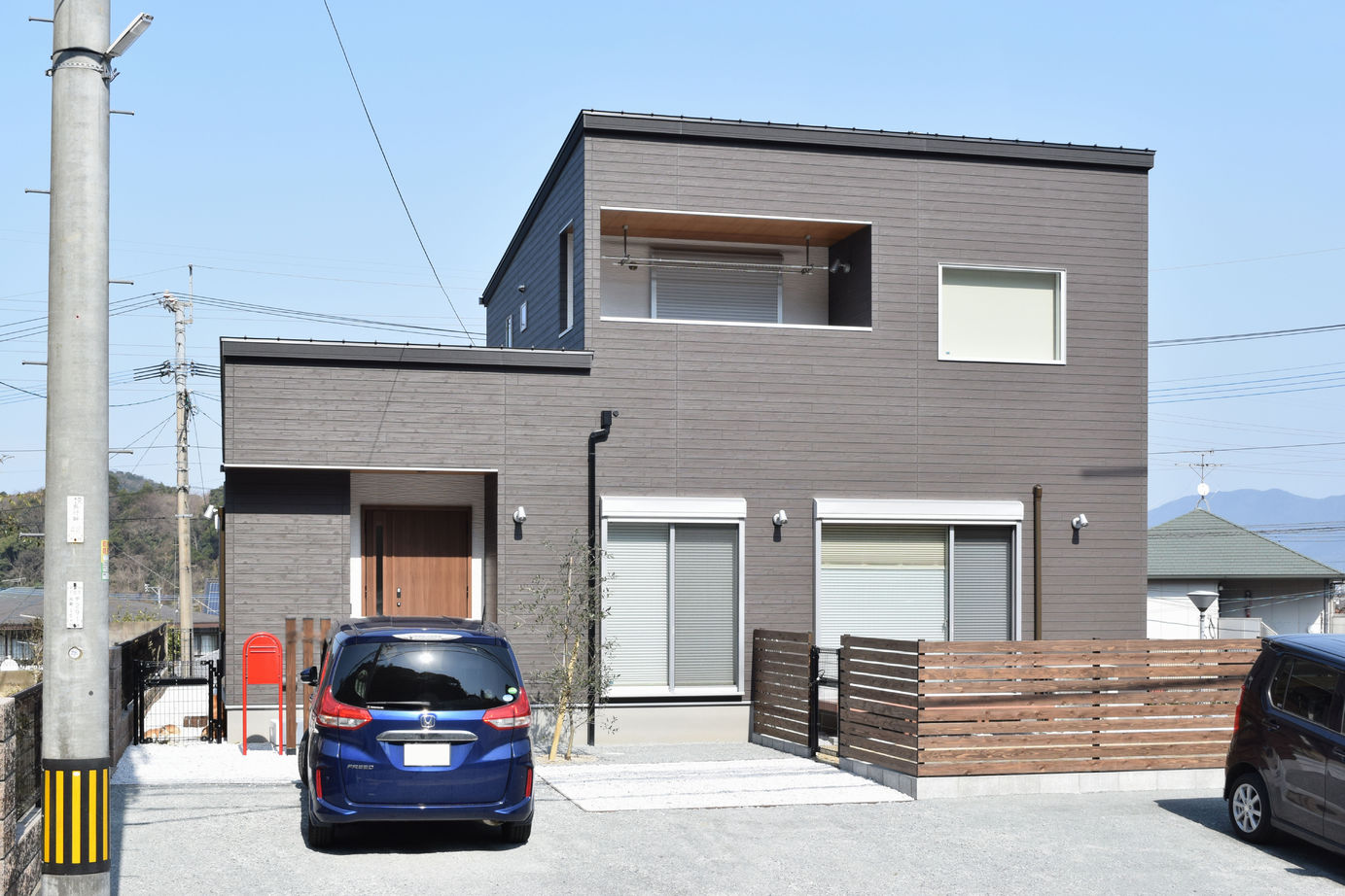 アーティックスホーム BY なかやしき 【2000～2499万円/35坪】1階に主寝室のある平屋風２階建　大きな吹き抜けの開放感ある住まいの建築実例画像2