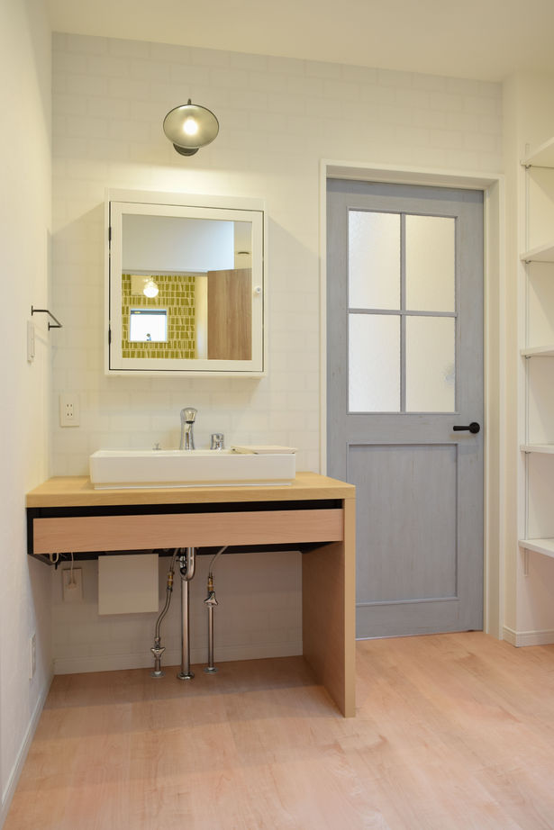 アーティックスホーム BY なかやしき 【2000～2499万円/35坪】1階に主寝室のある平屋風２階建　大きな吹き抜けの開放感ある住まいの建築実例画像3