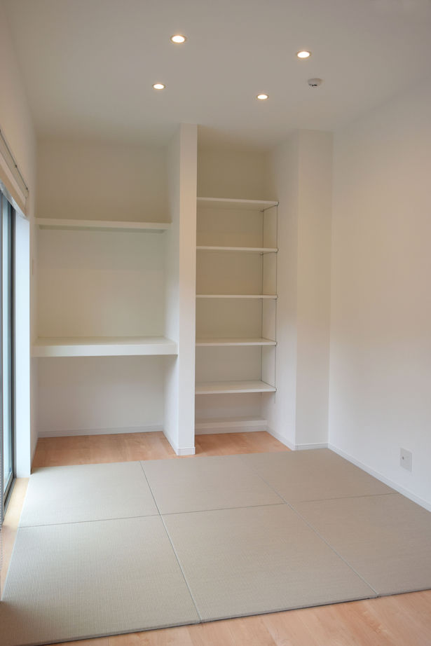 アーティックスホーム BY なかやしき 【2000～2499万円/35坪】1階に主寝室のある平屋風２階建　大きな吹き抜けの開放感ある住まいの建築実例画像4