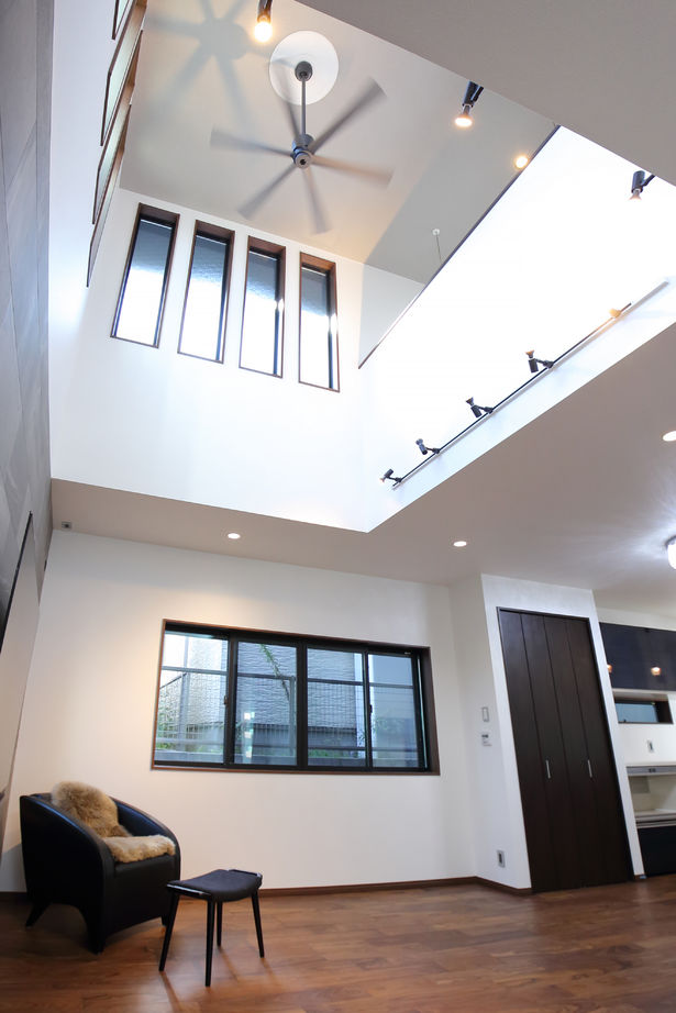 アーティックスホーム BY なかやしき 【3000万～3099万/47.5坪/北九州市】ビルトインガレージのあるかっこいい暮らしの家の建築実例画像5