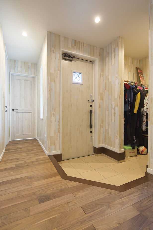 『湘南で家を建てるなら。』 サンキホーム 【湘南/藤沢市/1000万円台/27坪/自然素材】湘南ブルーとウッドデッキが美しい、サーファーズハウスに感動！の建築実例画像2