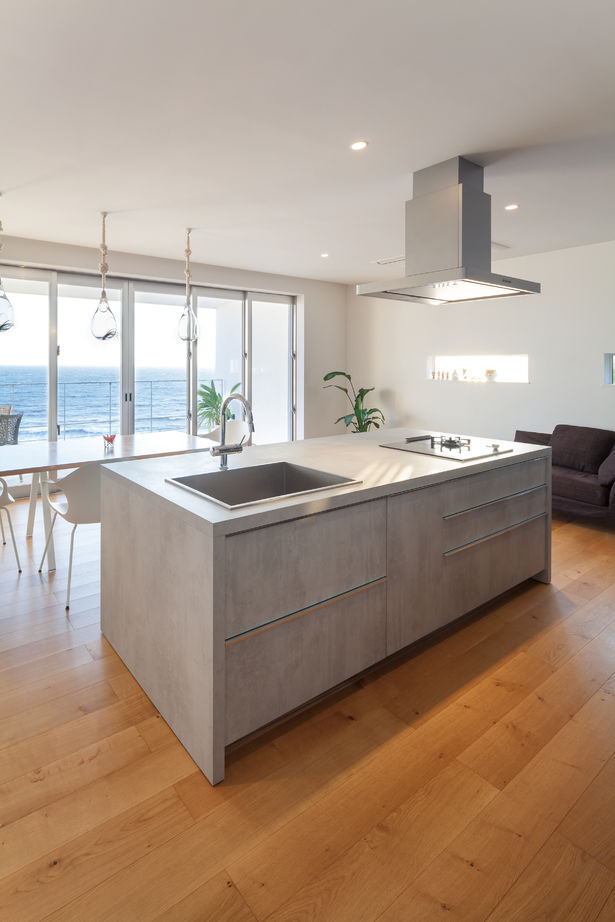 『湘南で家を建てるなら。』 サンキホーム 【湘南/鎌倉市/4000万円台以上/66坪/変形地】湘南の海を『一望』。レストランが一体となった店舗併用住宅！の建築実例画像5