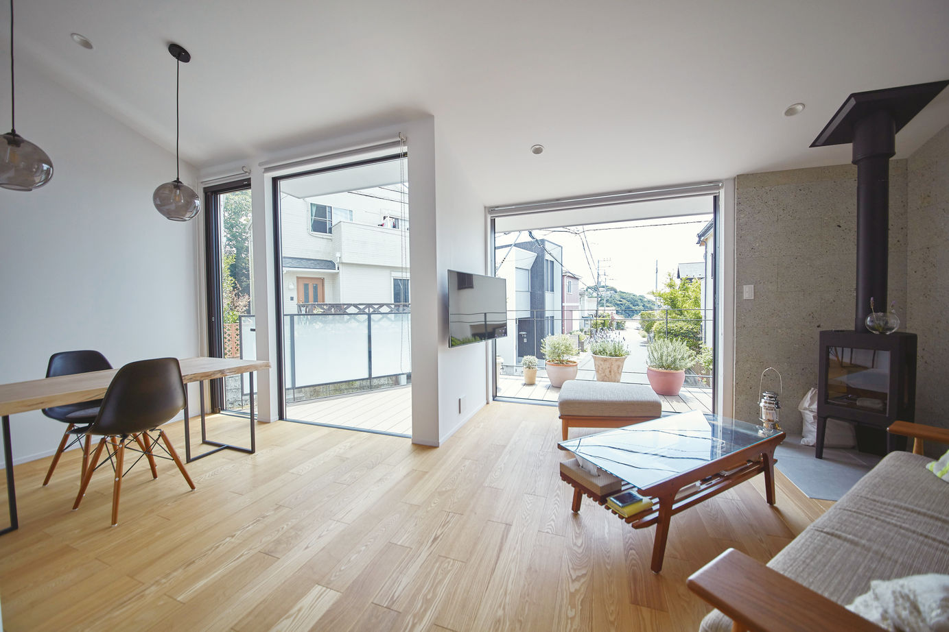 『湘南で家を建てるなら。』 サンキホーム 【湘南/逗子市/2000万円台/24坪/自然素材/間取り図有/海が見える家】高低差のある変形地でも。叶った夢。の建築実例画像2