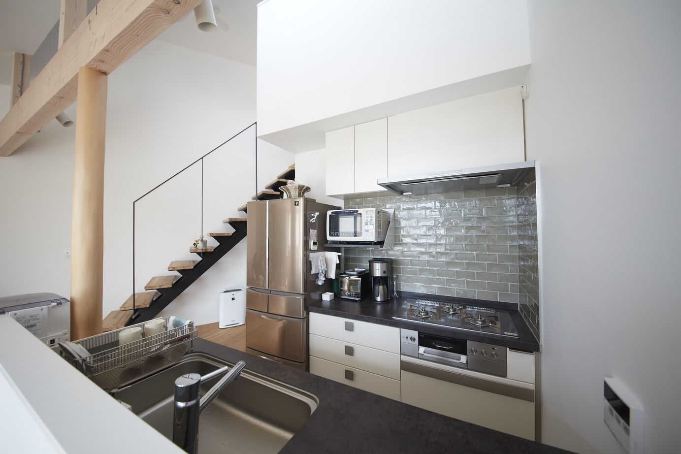 『湘南で家を建てるなら。』 サンキホーム 【湘南/逗子市/2000万円台/24坪/自然素材/間取り図有/海が見える家】高低差のある変形地でも。叶った夢。の建築実例画像6