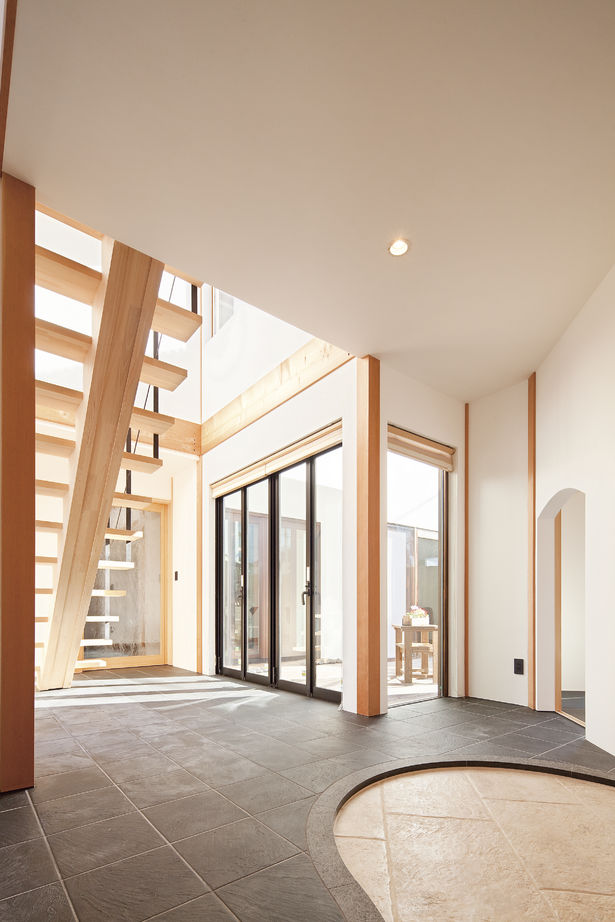 『湘南で家を建てるなら。』 サンキホーム 【湘南/藤沢市/4000万円台以上/61.4坪】光沢や水平ラインが美しい。鎌倉漆喰(R)に包まれる湘南の暮らし。の建築実例画像10