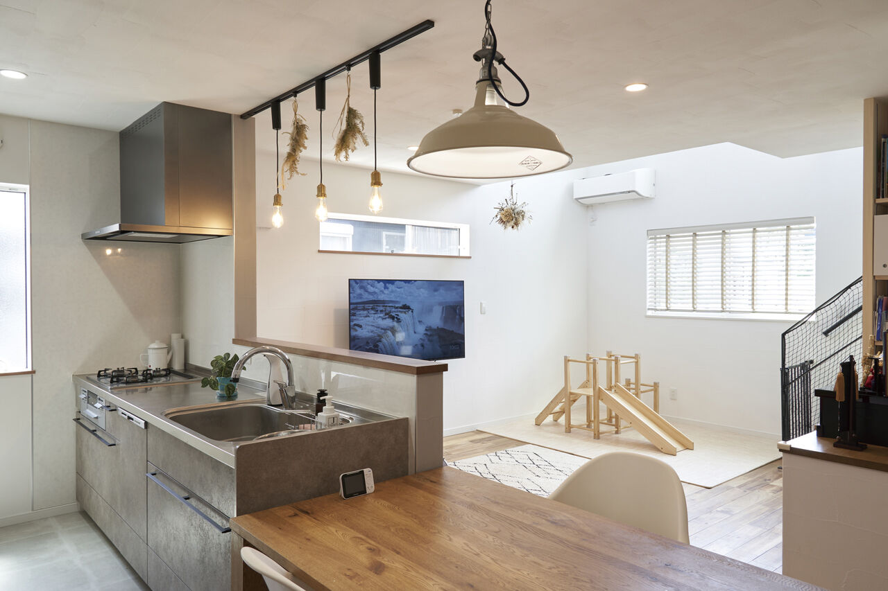 『湘南で家を建てるなら。』 サンキホーム 【湘南/藤沢市/30.3坪/間取り図有】サーフィンライフ＆生活動線にもこだわった自然素材の家の建築実例画像2