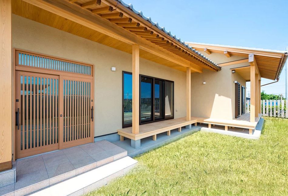 杉内建設 【本体価格2402万円/約41坪/平屋】梁丸太の現し×化粧垂木×真壁造り。和風建築ならではの設えのある平屋の建築実例画像10