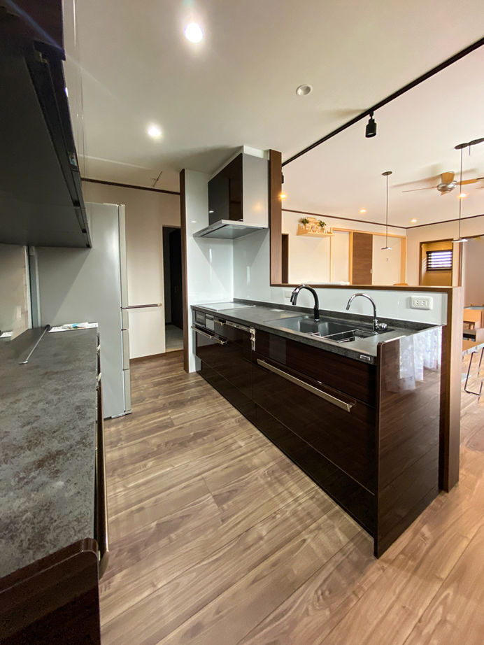 杉内建設 【本体価格2423万円/40.3坪/平屋】蓄電池付き！全館空調の平屋。ドッグラン付きのお庭にワンちゃんも大満足の建築実例画像6