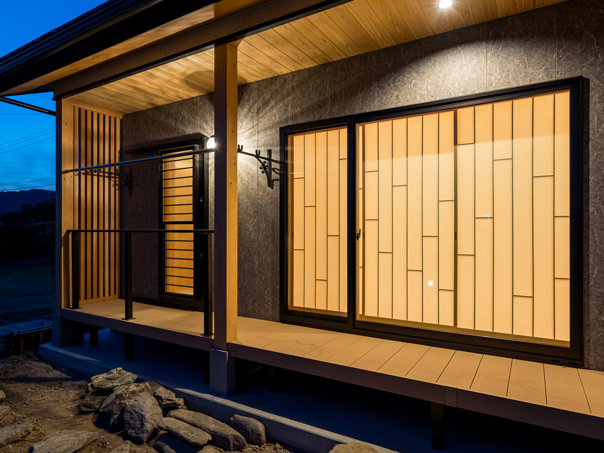 杉内建設 【本体価格2181万円/32坪/平屋】あみだ意匠障子が個性的な木曽檜が香る平屋の建築実例画像1